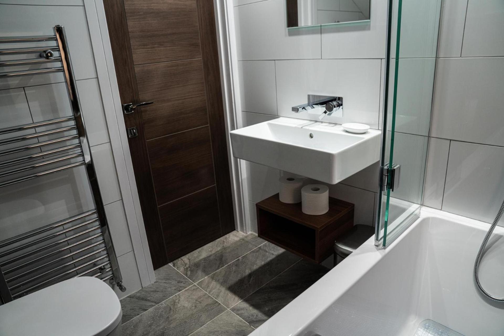Chestnut Retreat A Stunning Annex Apartment Ossett Extérieur photo