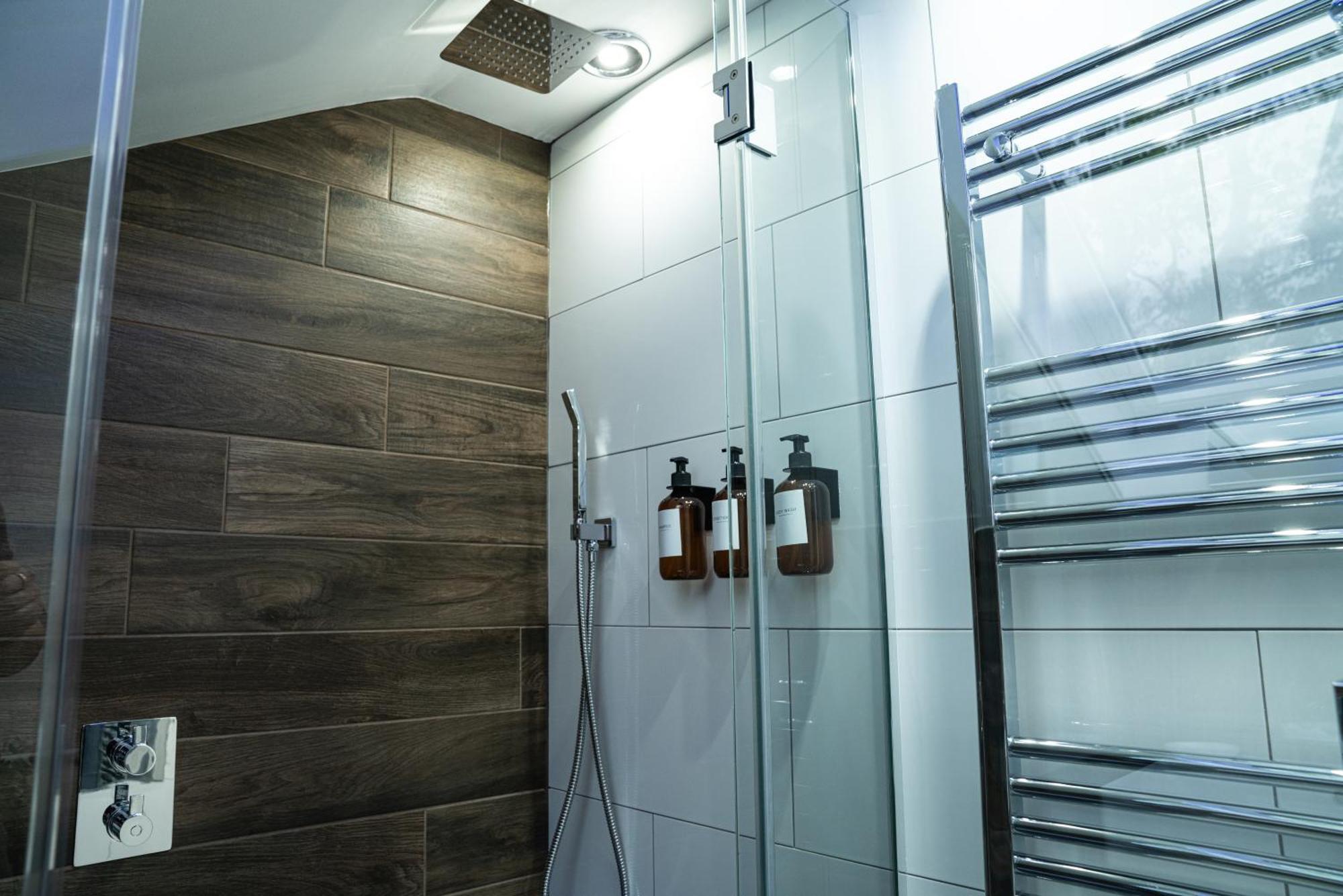 Chestnut Retreat A Stunning Annex Apartment Ossett Extérieur photo
